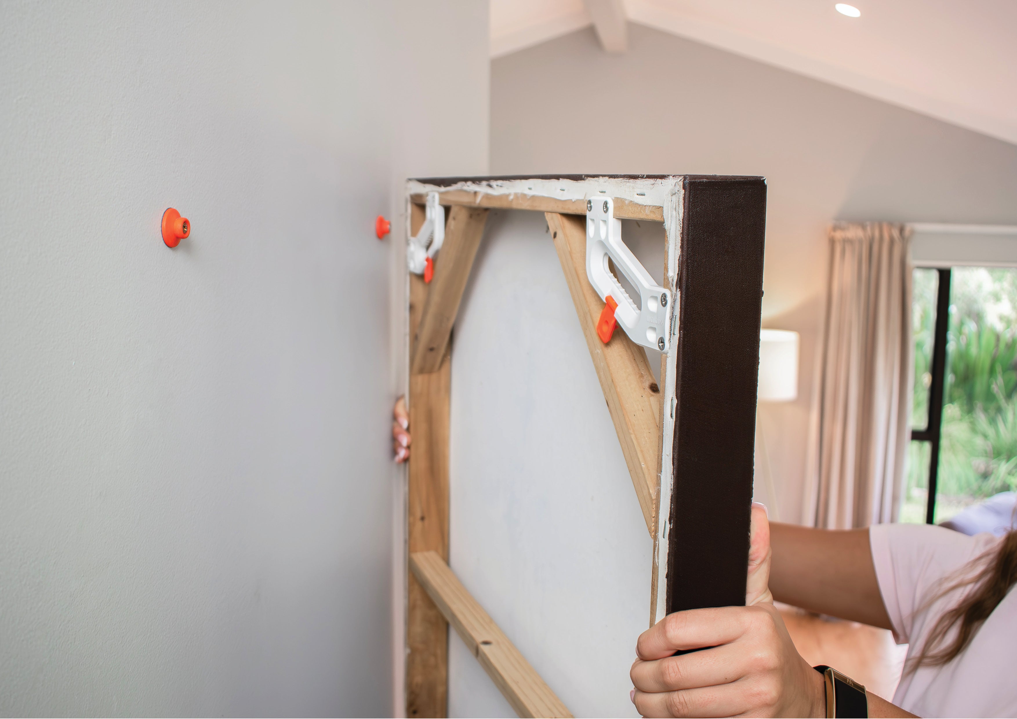 wallCLIXX™ Hero Set - Adjustable Picture Hanging System